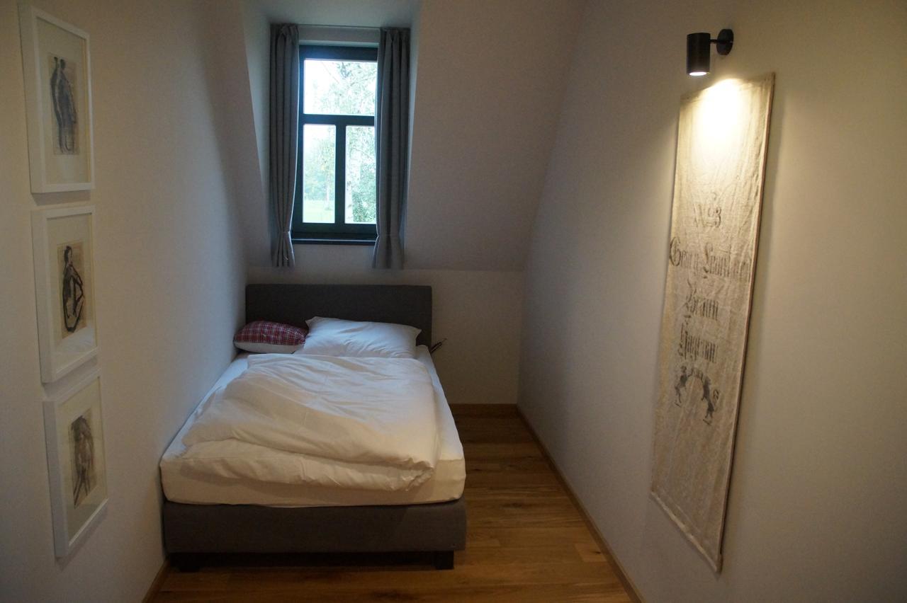 Hotel Dorfmuehle Lehrberg Oda fotoğraf